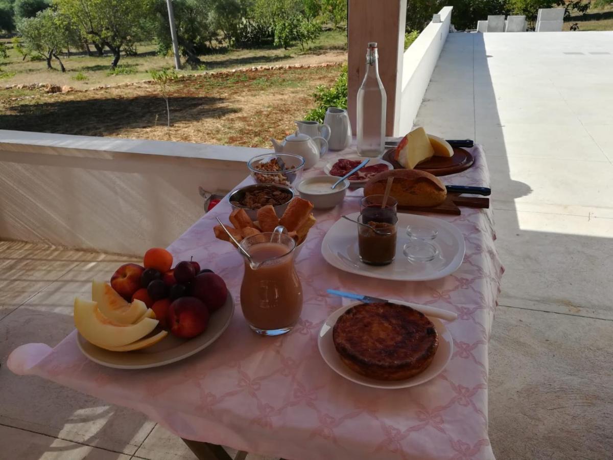 Lem Lem B&B Ostuni Bagian luar foto