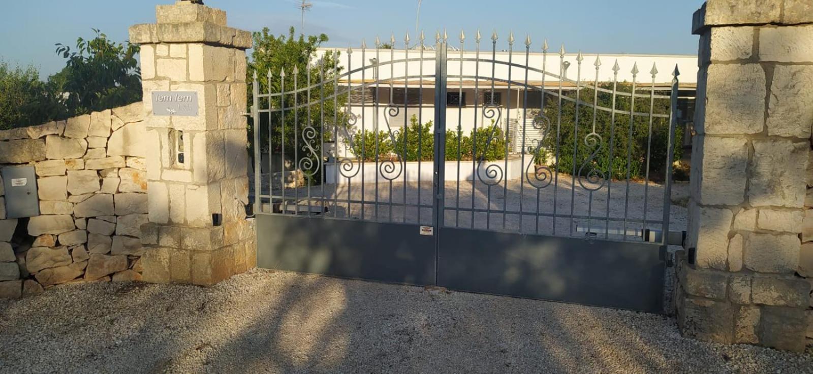 Lem Lem B&B Ostuni Bagian luar foto